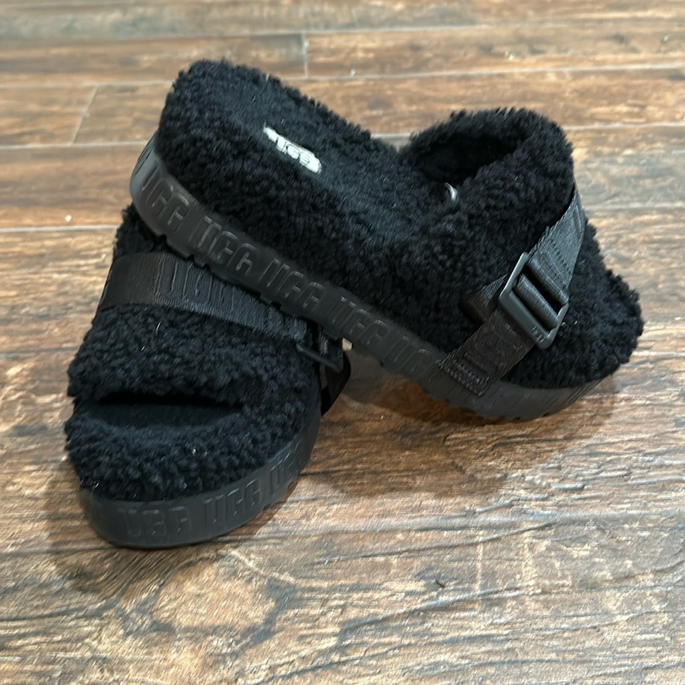 Ugg Flulfitta Slide Size 8